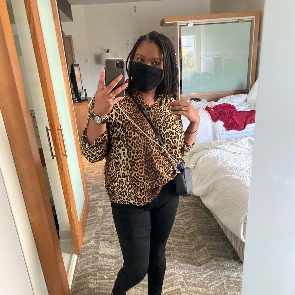 Meet your Posher, Crystal